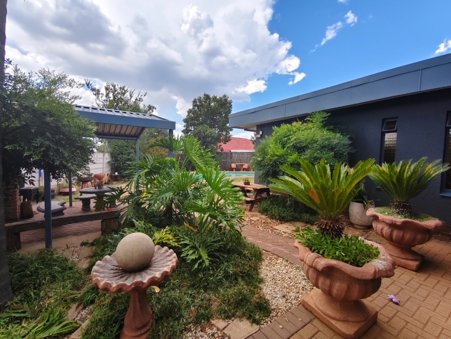 To Let 3 Bedroom Property for Rent in Fleurdal Free State